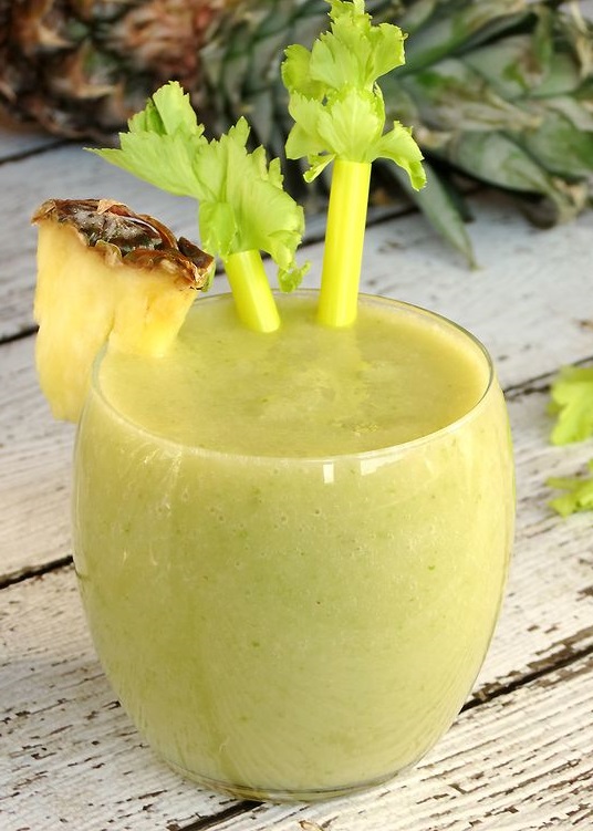 celery grapefruit pineapple smoothie