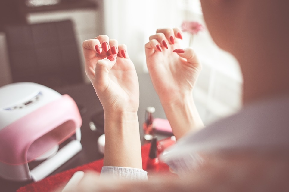 manicure at home