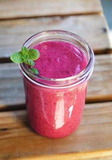 raspberry smoothie with beets