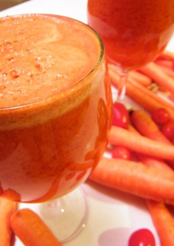 tomato smoothie with carrots