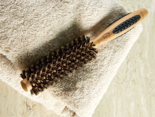 Round Brush with Natural Bristle